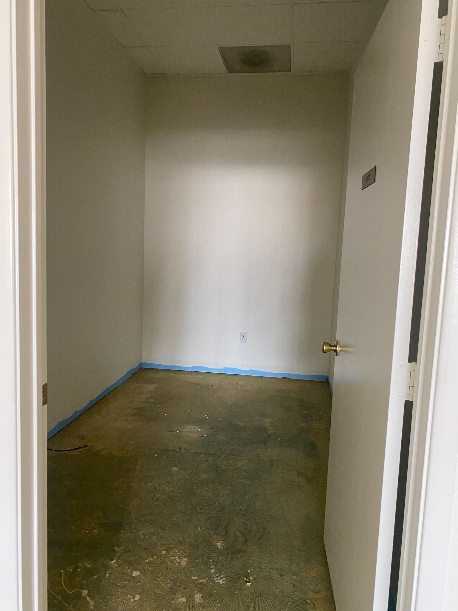 4130-4180 S Sandhill Rd, Las Vegas, NV to rent Interior Photo- Image 1 of 2