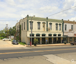 19 N Main St, Elgin, TX for sale Primary Photo- Image 1 of 1