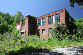 93 Horseshoe Curve Rd, Tryon, NC for sale Building Photo- Image 1 of 1