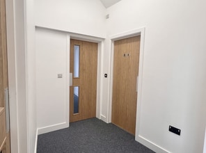 2-4 Garden Ln, Rhandirmwyn to rent Interior Photo- Image 2 of 2