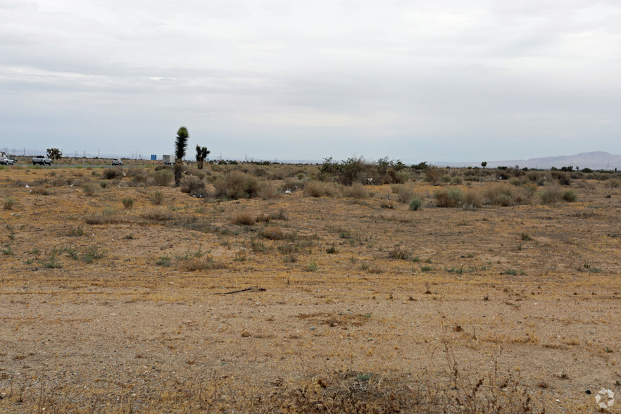 4.79-Acres Poplar St, Hesperia, CA for sale - Primary Photo - Image 1 of 1