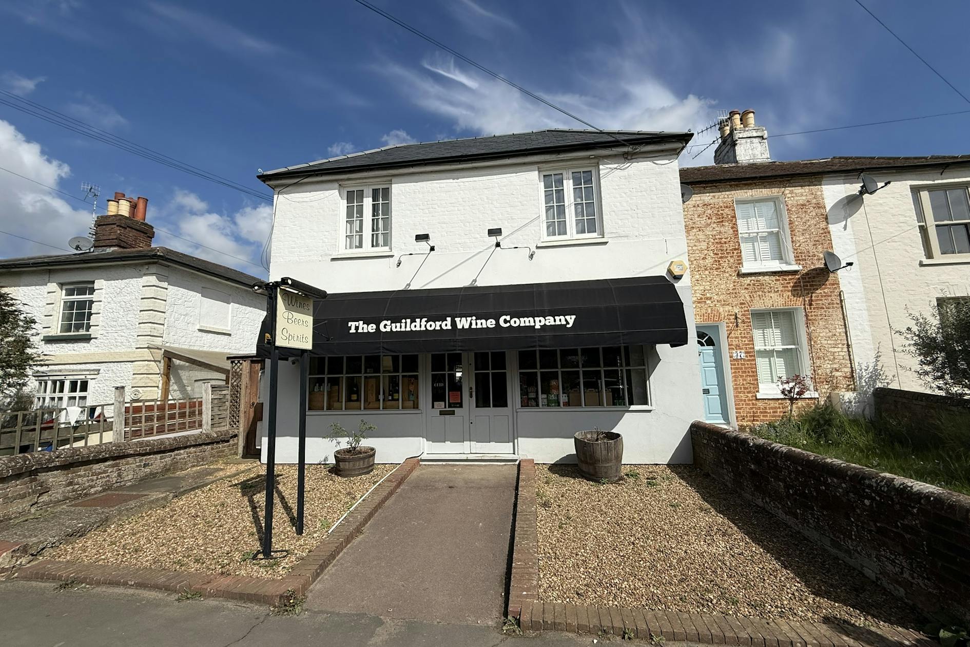 36 Kings Rd, Shalford to rent Building Photo- Image 1 of 3