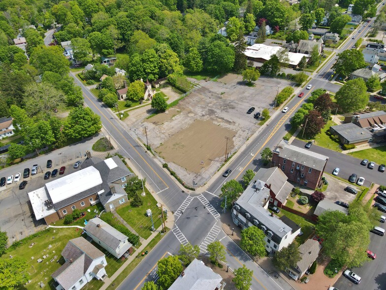 4390 Albany Post Rd, Hyde Park, NY for sale - Building Photo - Image 1 of 1