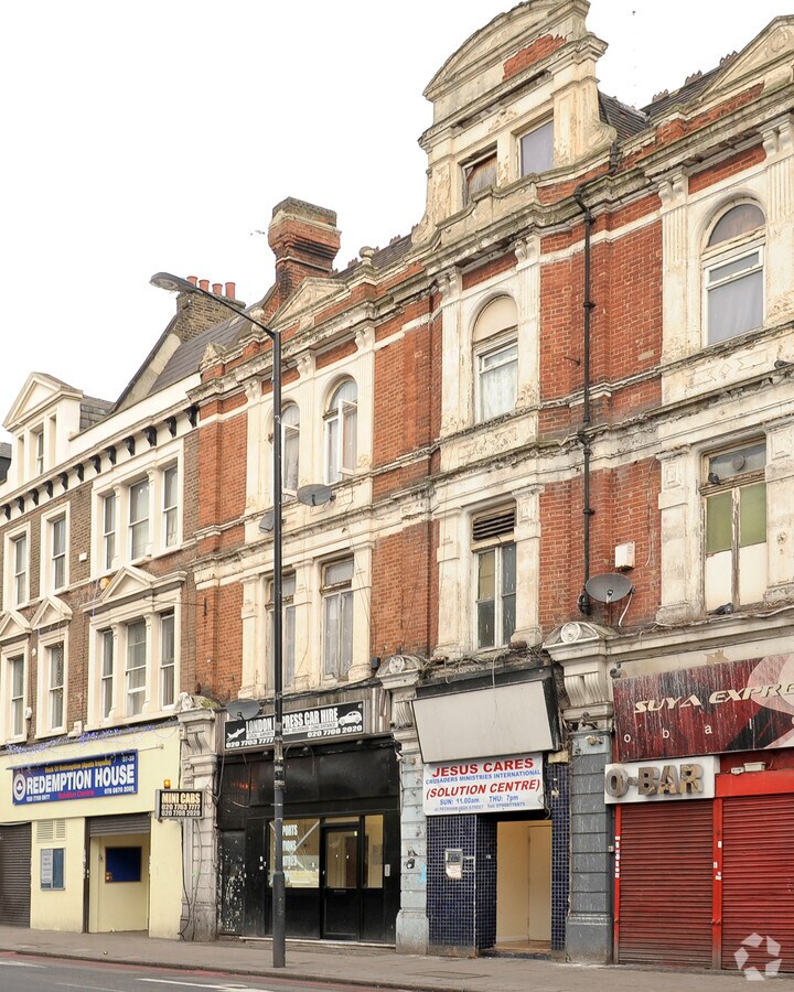 41 Peckham High St, London SE15 5EB