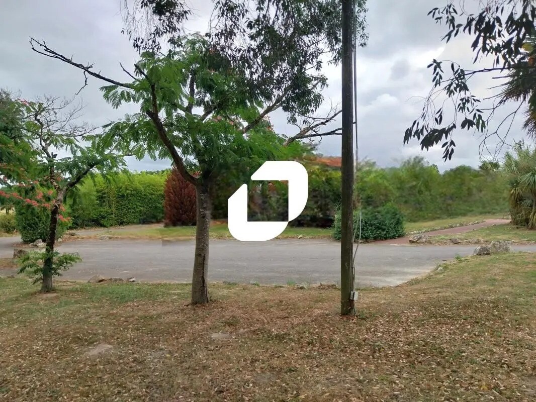 Industrial in Saint-Herblain for sale Building Photo- Image 1 of 4