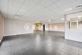 120 Impasse De La Balme, Saint-Priest to rent Interior Photo- Image 2 of 5
