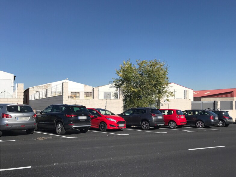 Calle de Laredo, 27, Fuenlabrada, Madrid to rent - Building Photo - Image 2 of 2