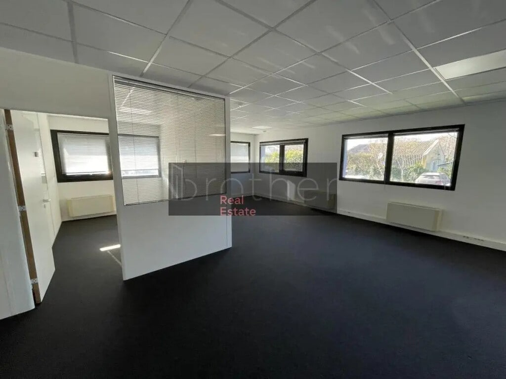 Location Bureaux 80 m² à 1 017 m² - Photo 1