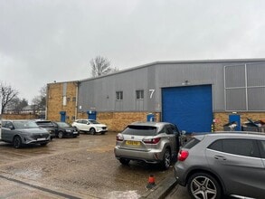 White Hart Ln, London to rent Building Photo- Image 1 of 12