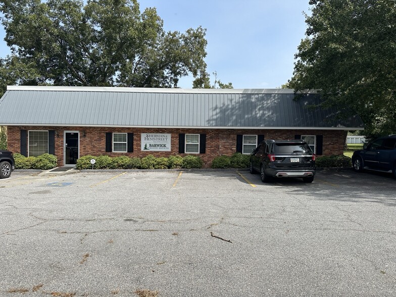 303 S Main St, Swainsboro, GA for rent - Building Photo - Image 1 of 19