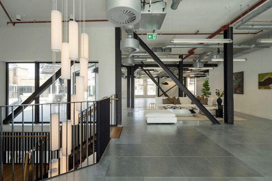 12-14 Leeke St, London to rent - Interior Photo - Image 2 of 26