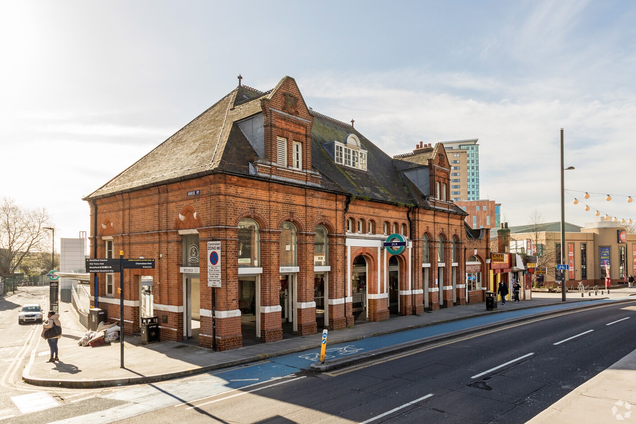 359 High St, London for sale Primary Photo- Image 1 of 1