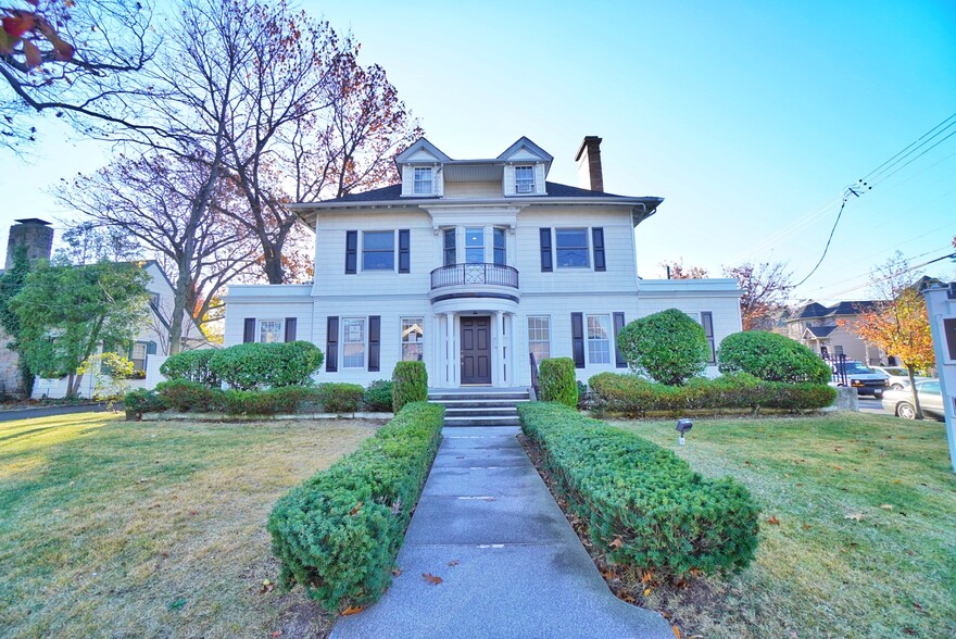 7448 Amboy Rd, Staten Island, NY for sale - Primary Photo - Image 1 of 1