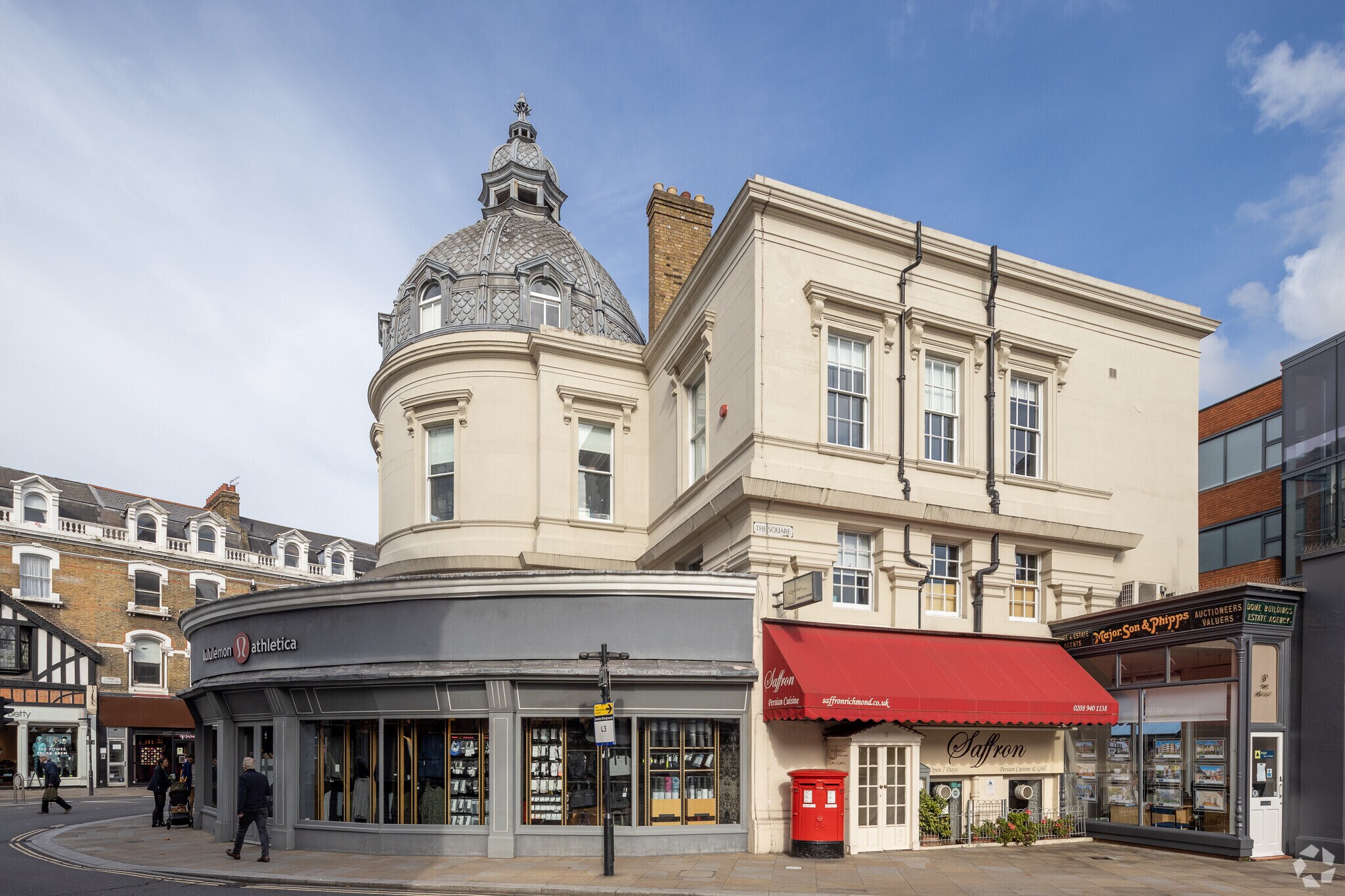 1-7A The Square, Richmond to rent Building Photo- Image 1 of 2