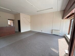 50-52 Lincluden Rd, Dumfries to rent Interior Photo- Image 1 of 2