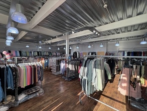 Broughton St, Manchester to rent Interior Photo- Image 1 of 4