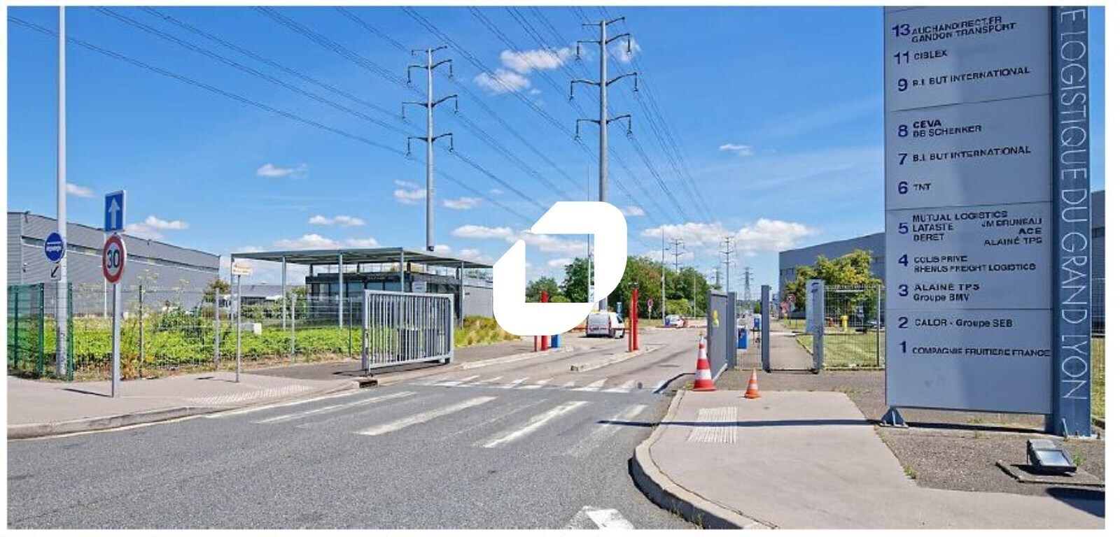 Industrial in Mions to rent Building Photo- Image 1 of 11