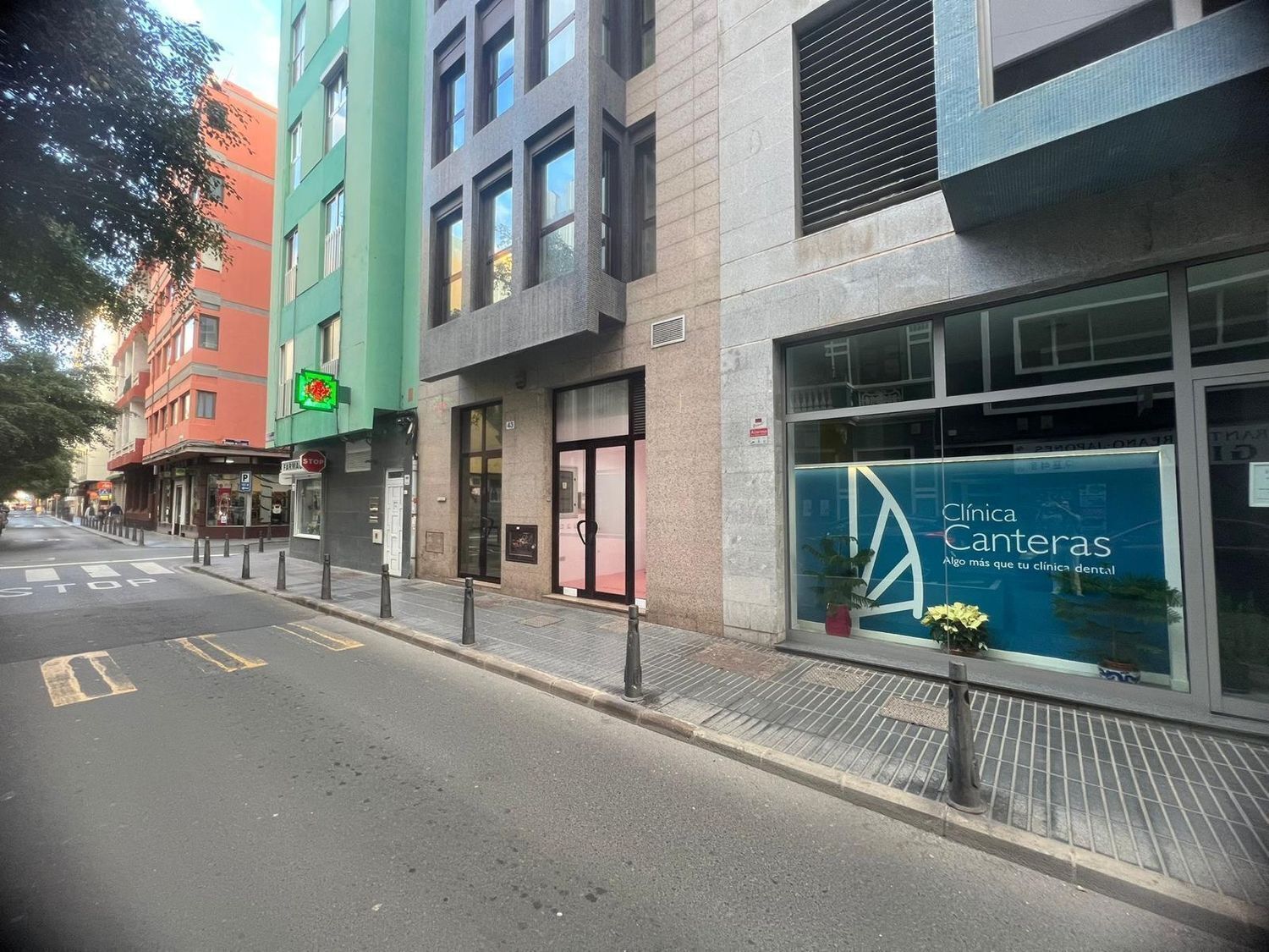 Calle Nicolás Estévanez, 43, Las Palmas de Gran Canaria, Las Palmas to rent Primary Photo- Image 1 of 20