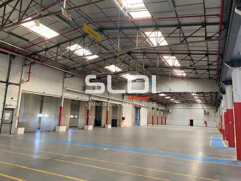 Industrial in Jonage for sale - Building Photo - Image 3 of 18