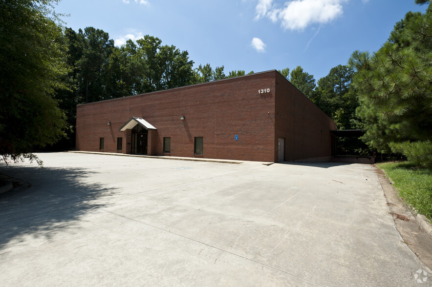 1310 Capital Cir, Lawrenceville, GA for rent - Primary Photo - Image 1 of 7