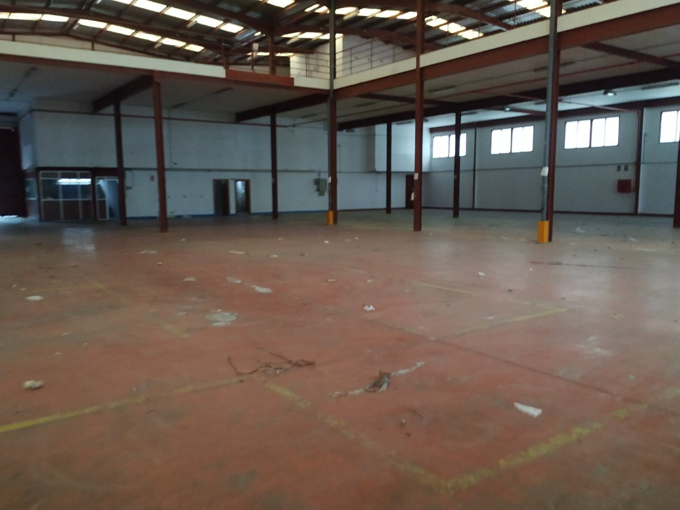 Industrial in Elche, Alicante to rent Interior Photo- Image 1 of 19