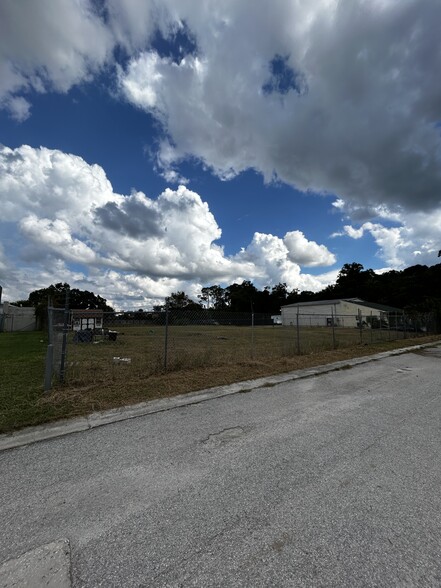 6702 Industrial ave, Port Richey, FL for sale - Primary Photo - Image 1 of 5