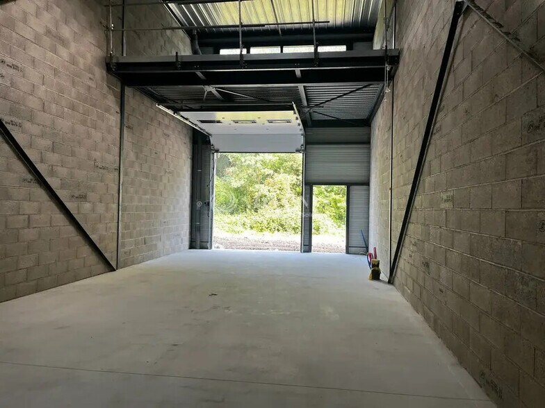 Light Industrial in Bischheim to rent - Building Photo - Image 2 of 6