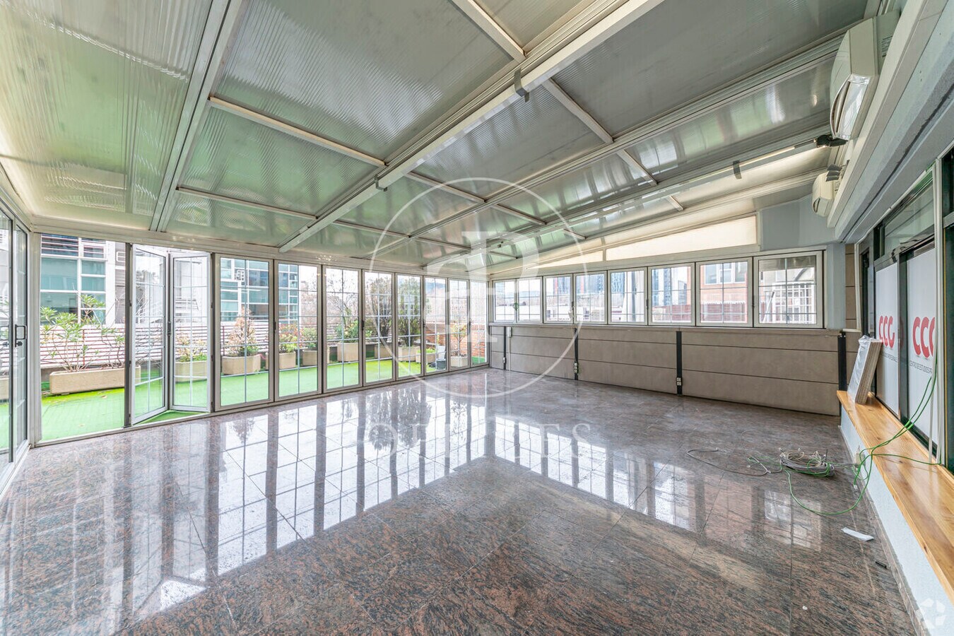 Madrid, MAD 28020 - - - Interior Photo - Image 1 of 9