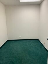 800 E Northwest Hwy, Palatine, IL to rent Interior Photo- Image 2 of 8