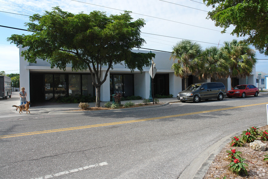 323-329 Central Ave, Sarasota, FL for rent - Building Photo - Image 3 of 31