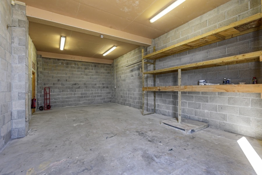 5 Cadleigh Clos, Ivybridge to rent Interior Photo- Image 1 of 6