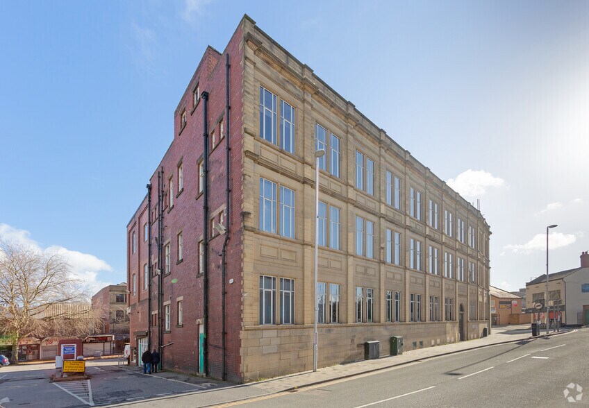 Market St, Barnsley to rent - Building Photo - Image 3 of 16