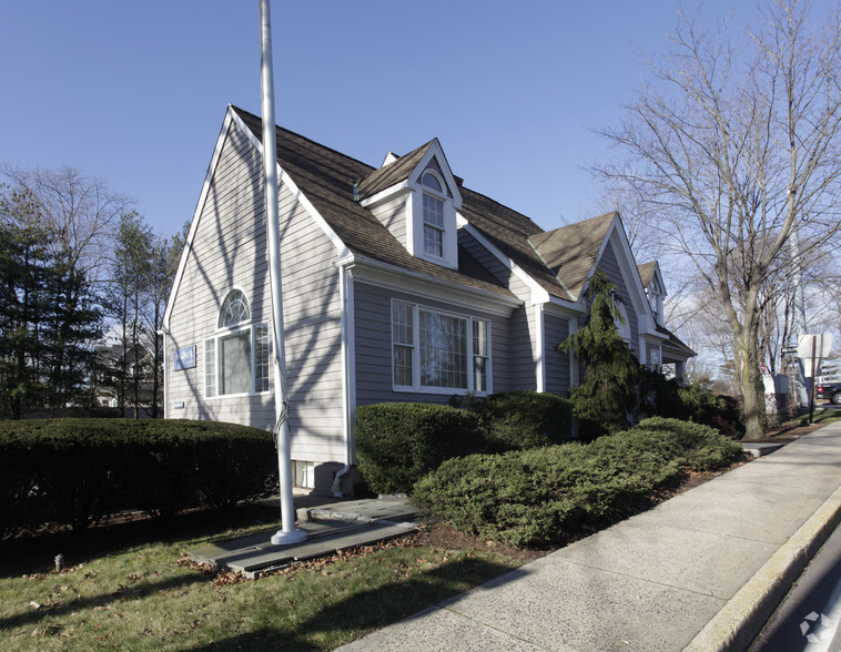 101 Noroton Ave, Darien, CT for rent - Building Photo - Image 2 of 2