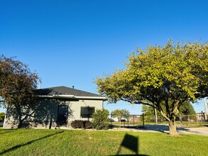 3085 N Kandy Ln, Decatur, IL for rent Building Photo- Image 1 of 3