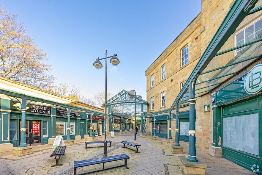 Langsett Rd, Sheffield to rent - Primary Photo - Image 3 of 5