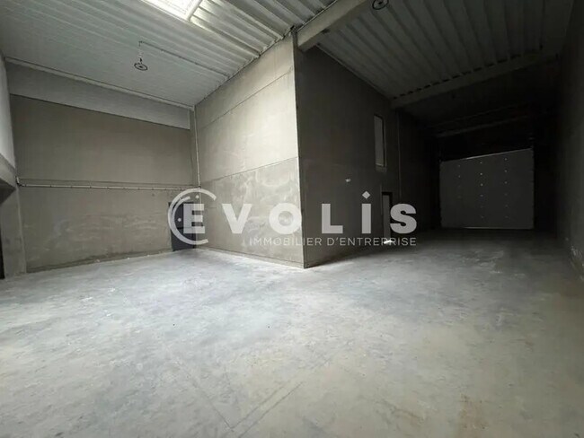 Location Local d'activités 343 m²