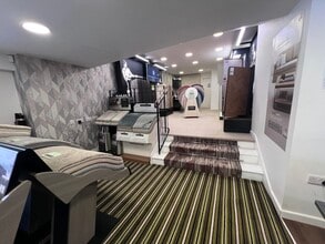 14 High St, Wimborne to rent Interior Photo- Image 2 of 10