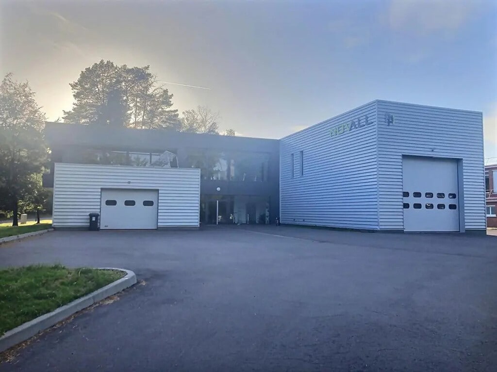 Vente Local d'activités 1 166 m² - Photo 1