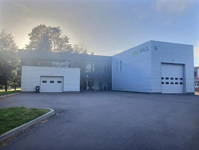 Vente Local d'activités 1 166 m²
