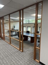 17355 Boones Ferry Rd, Lake Oswego, OR to rent Interior Photo- Image 2 of 7