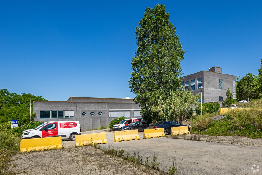 Light Industrial in Cerdanyola del Vallès, Barcelona for sale - Building Photo - Image 2 of 5