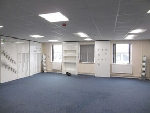 Waterloo Rd, Telford to rent Interior Photo- Image 1 of 2