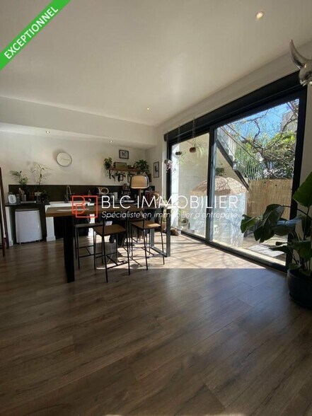Retail in Marseille to rent - Building Photo - Image 3 of 7