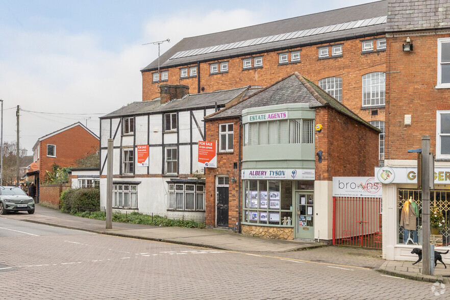 4 Roman Way, Market Harborough for sale - Primary Photo - Image 1 of 2