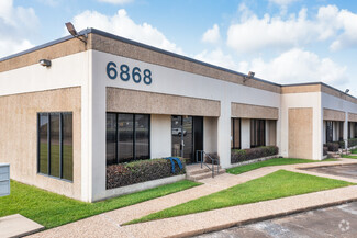 More details for 6868 N Loop Fwy E, Houston, TX - Light Industrial for Rent