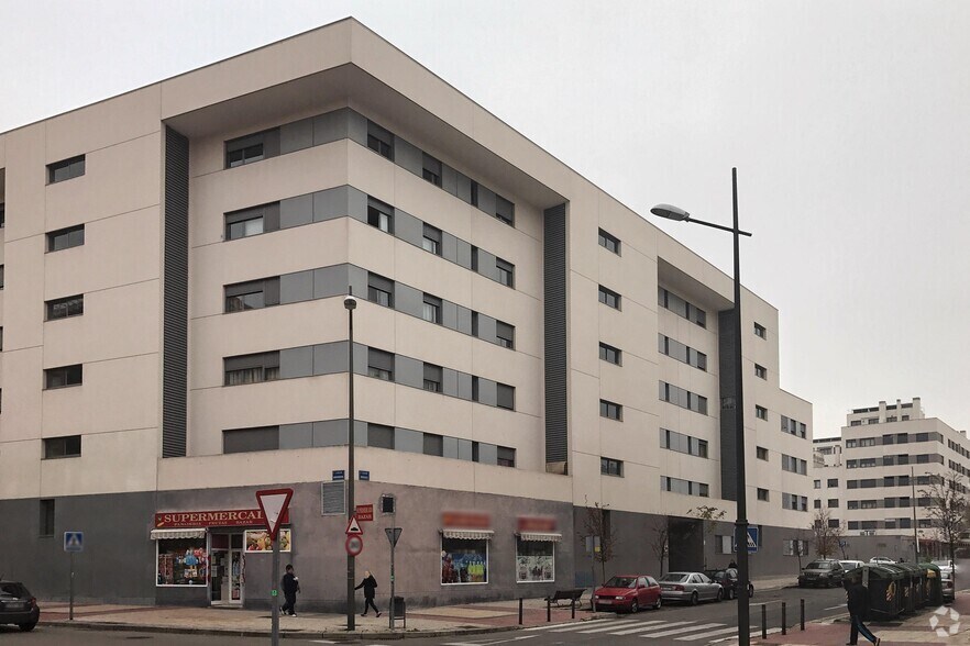 Calle Hércules, 11-29, Móstoles, Madrid to rent - Primary Photo - Image 1 of 4