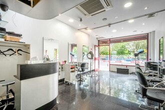 363 Mile End Rd, London to rent Interior Photo- Image 1 of 8