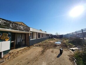 Bruce Grv, Wickford to rent Building Photo- Image 1 of 1