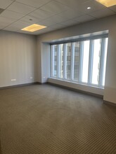 190 S La Salle St, Chicago, IL to rent Building Photo- Image 2 of 3