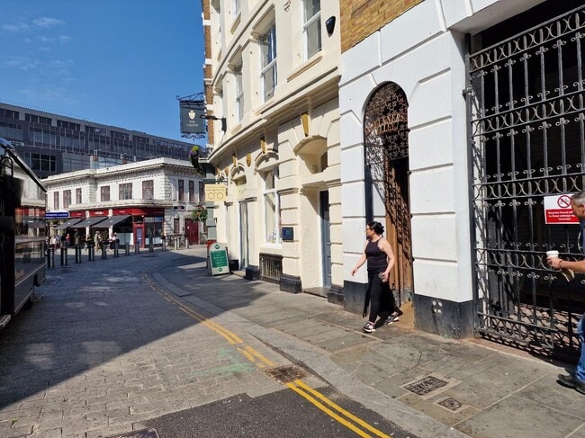 More details for Faulkner's Aly, London - Office to Rent
